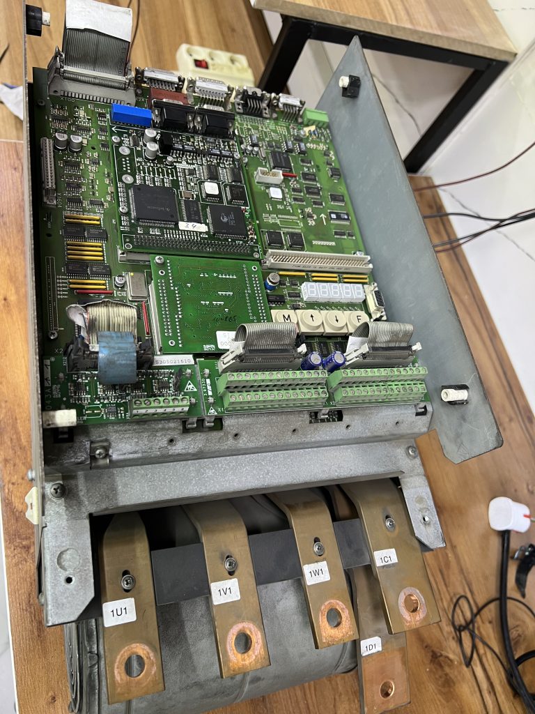 درایو DC Baumüller BKD9/0650/470‑600‑70300010004