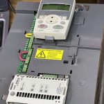 اینورتر 11 کیلووات برند ABB مدل ACS550-01-031A-4