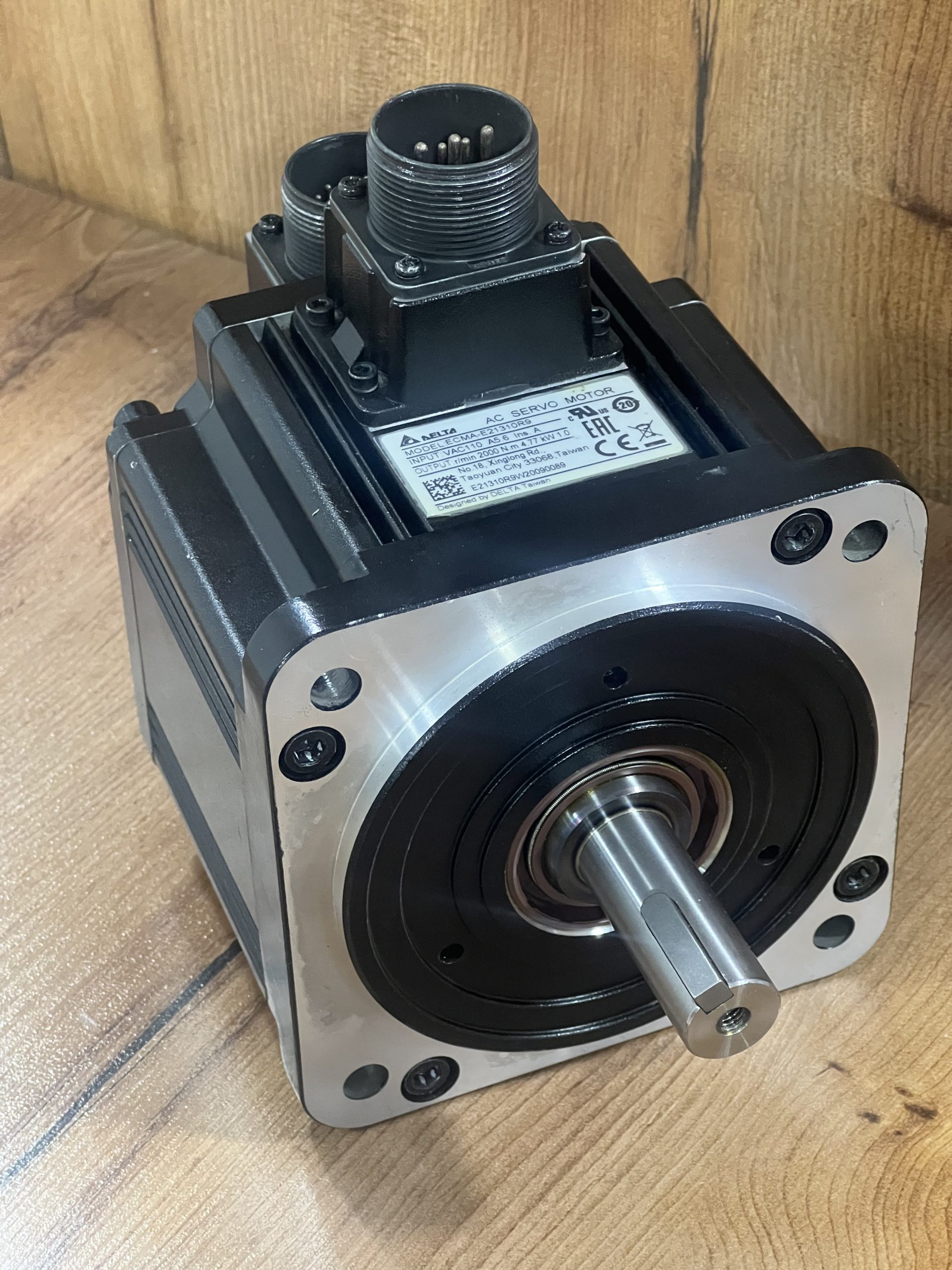 سروو موتور دلتا مدل ECMA-E21310R9 | توان 1 کیلووات - Image 2