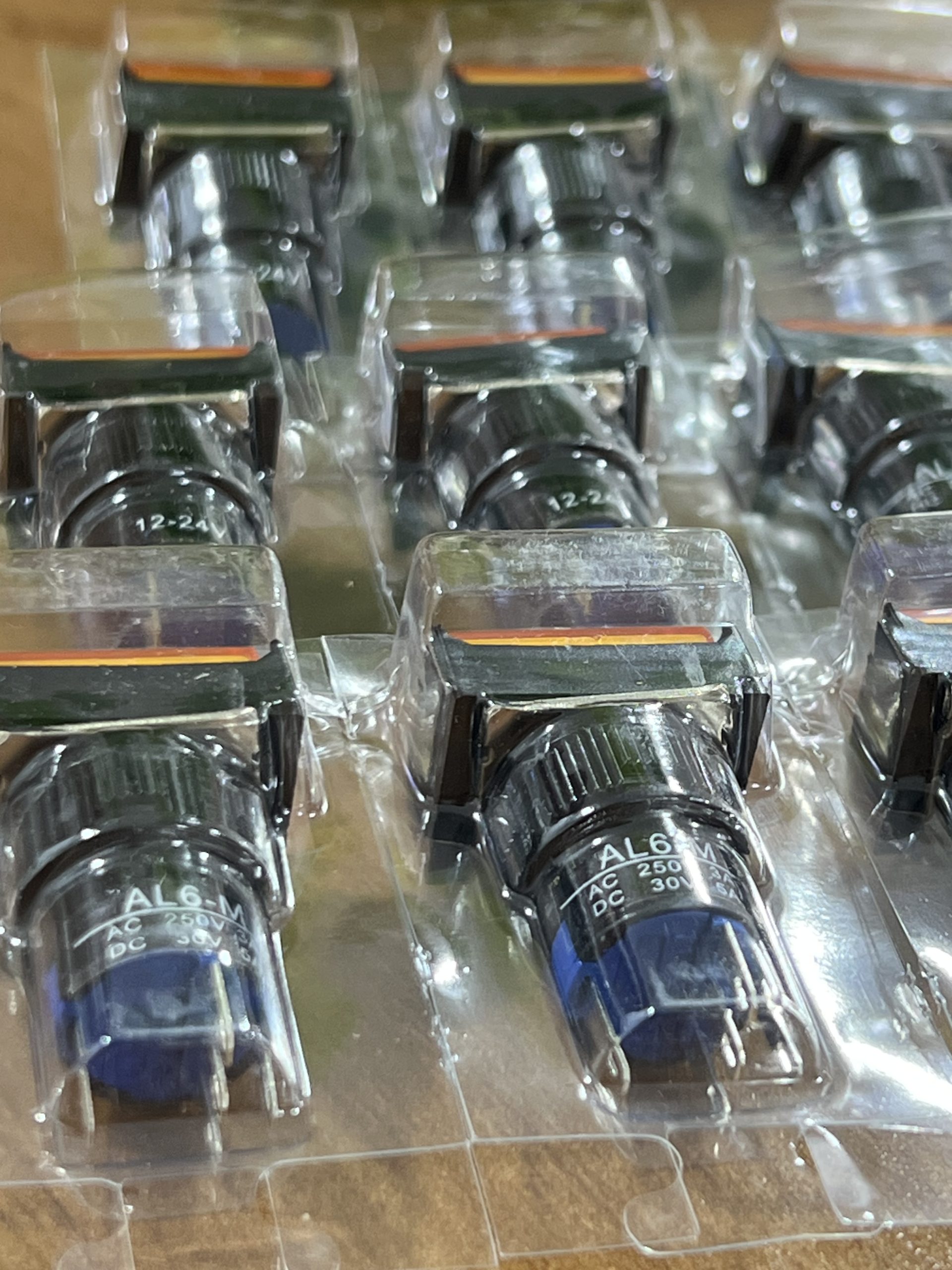 شستی فشاری چراغدار زرد ®AL6M، 12–24V LeHao - Image 3